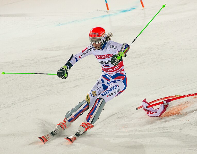 Файл:Petra Vlhova in action.jpg