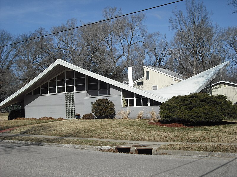 File:Double Hyperbolic Paraboloid House.JPG