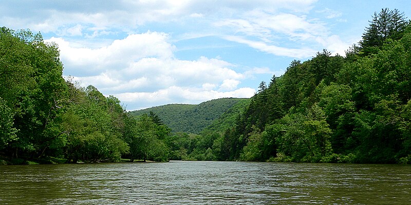 File:Greenbrier River-27527.jpg