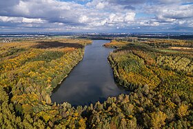 Вид на водоём с юго-запада осенью 2017 года.