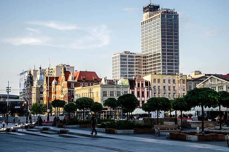 Файл:Katowice Rynek.jpg