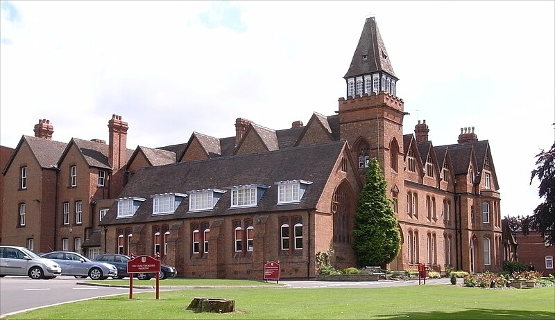 File:Solihull School Chatwin.jpg