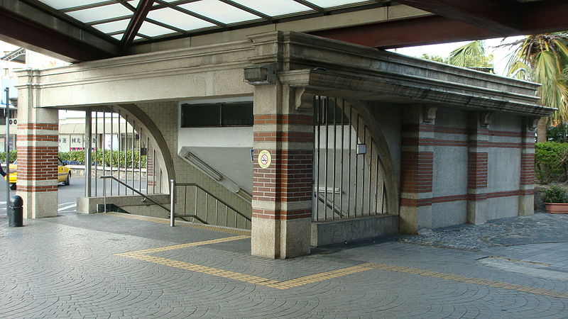 File:Taichung Station Dixiadao.JPG