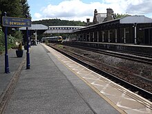 Dewsbury Station 2018.jpg