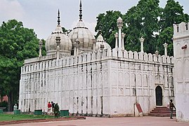 Moti Masjid (Mezquita de la perla) en el Fuerte rojo de Delhi (1659)