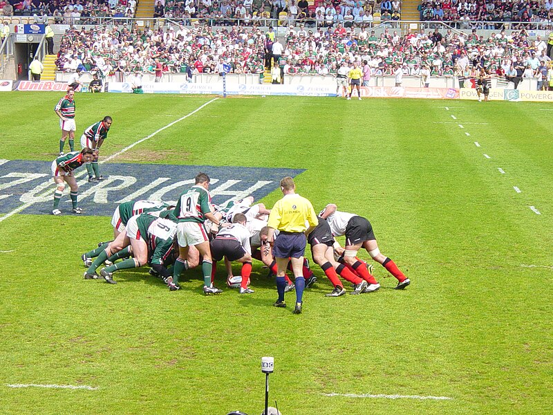 Archivo:Rugby union scrummage.jpg