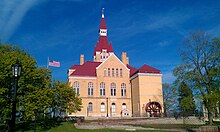 Washington County Courthouse Wisconsin.jpg