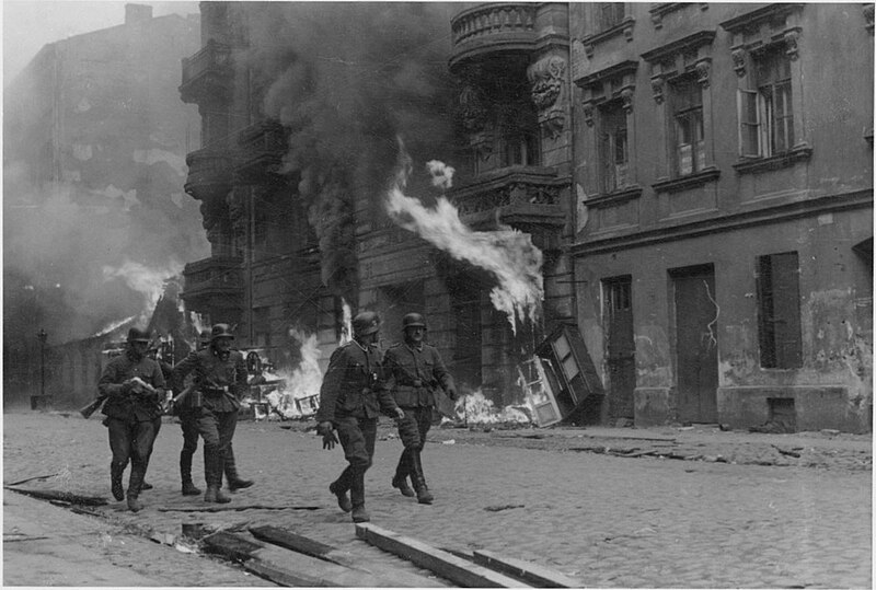 Файл:Ghetto Uprising Warsaw2.jpg