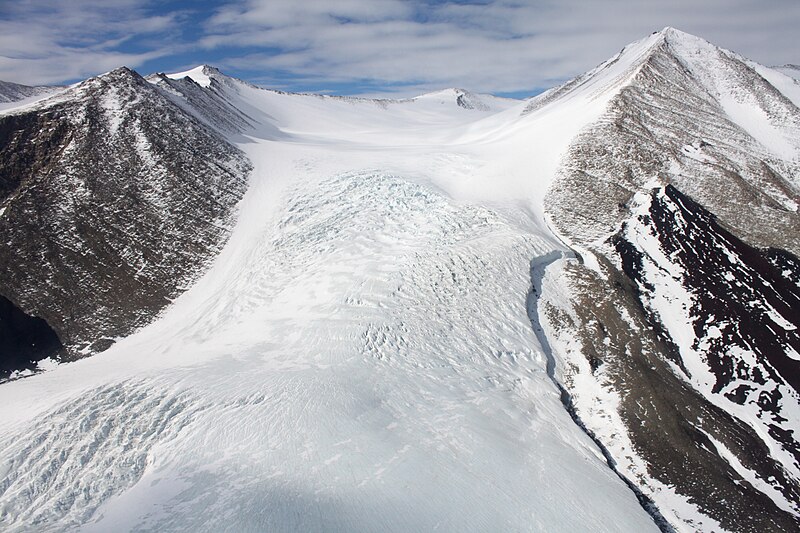 File:Sollas Glacier 2009 02.jpg