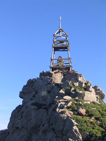 File:The helan mountain peaks.JPG