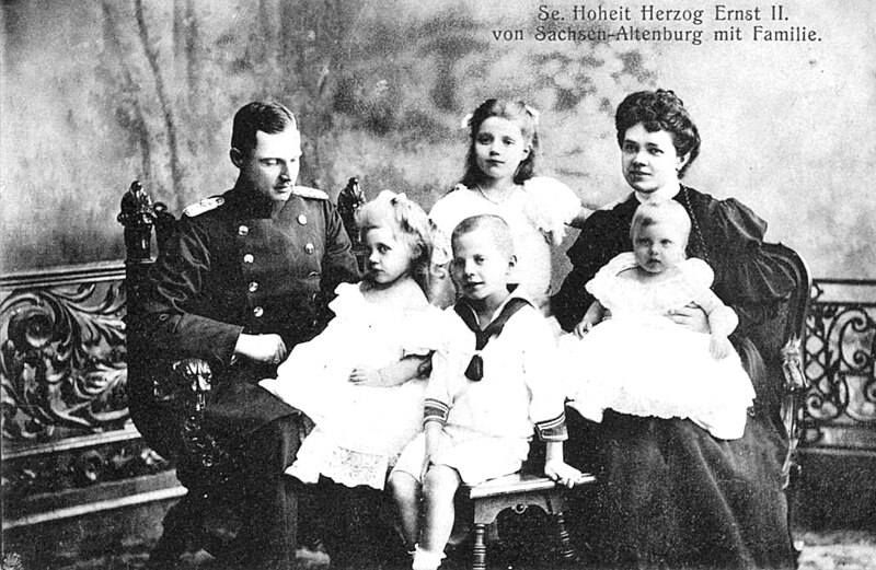 Файл:Ernst II family.jpg