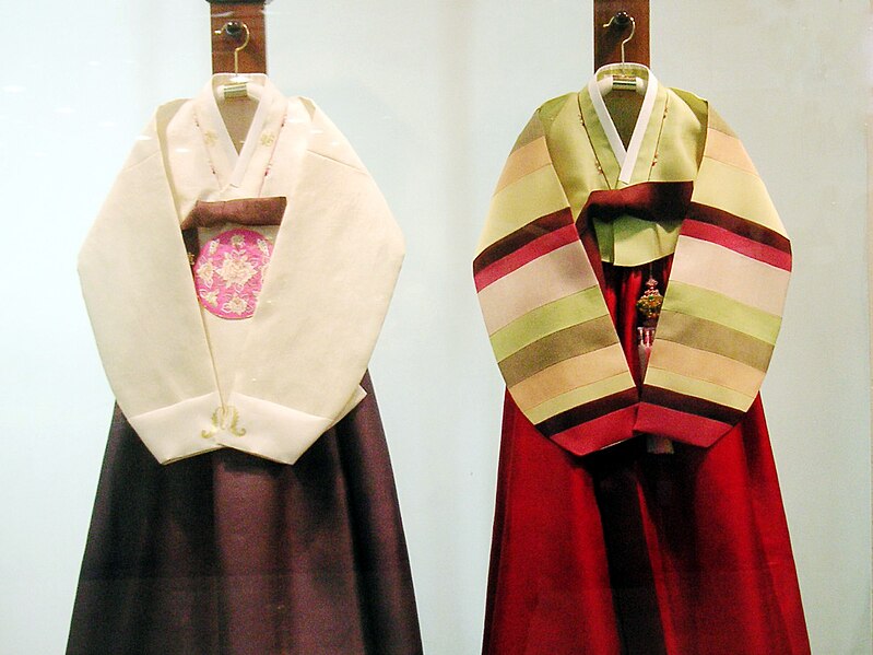 File:Hanbok-female clothing-01.jpg