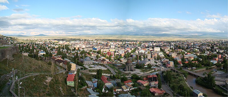 Файл:Kars Panorama.JPG