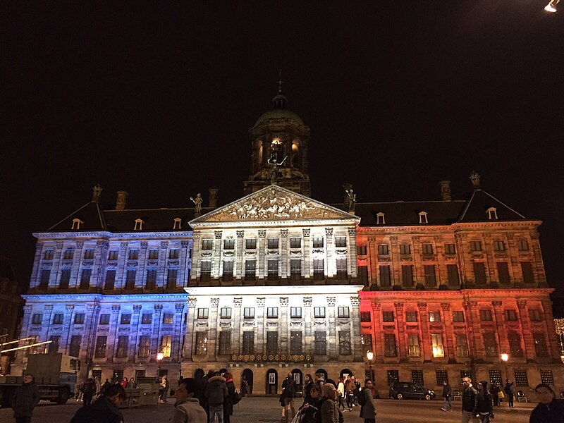 Файл:Koninklijk-paleis-franse-vlag.jpg