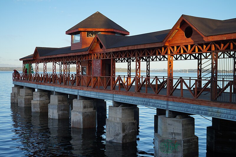 Archivo:Muelle de Calbuco.jpg