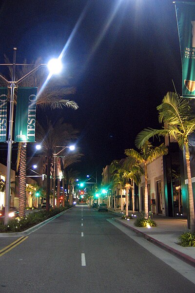 File:Rodeo Drive at Night.jpg