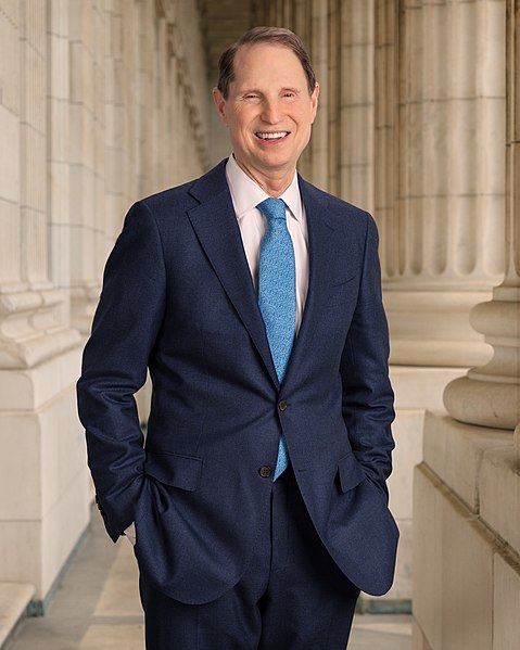 File:Ron Wyden 117th Congress.jpeg