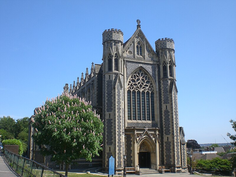 File:Sacred Heart Church, Wimbledon.JPG