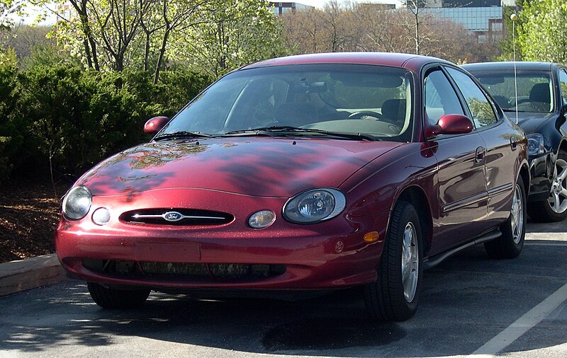 File:Third-generation Ford Taurus.jpg