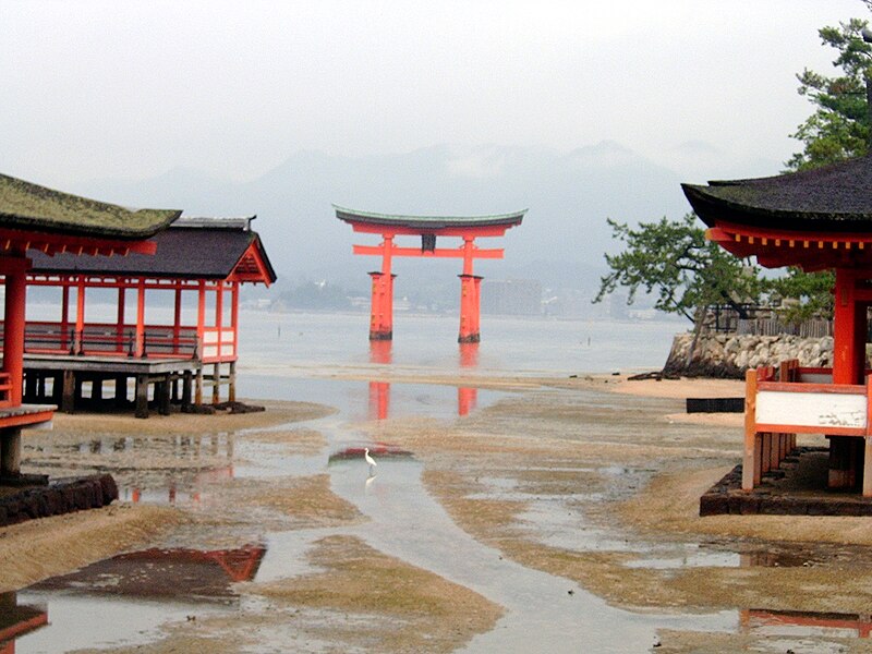 File:Torii low tide.jpg