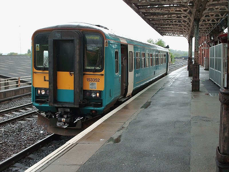 File:Wakefield Kirkgate 3.jpg