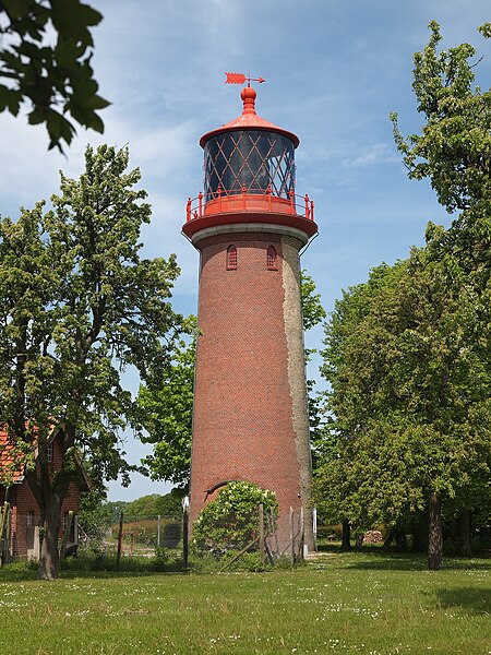 File:Fehmarn lighthouse Staberhuk 02.jpg