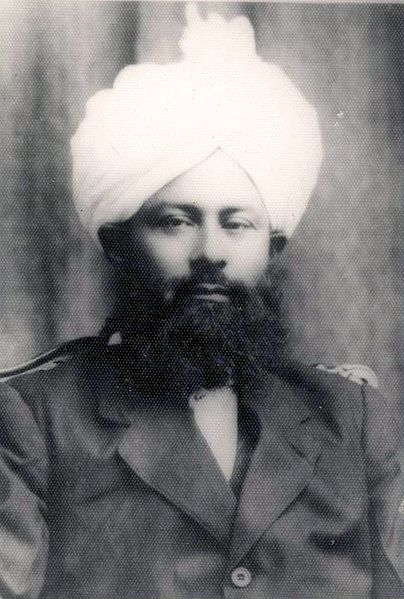 File:Khalifatul Masih II.JPG