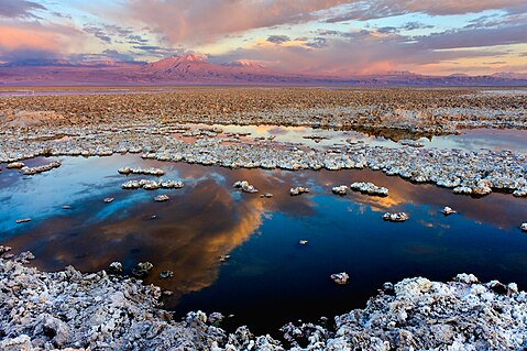 El Salar de Atacama es uno de los lugares más turísticos de Chile.