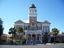 Suwannee County Courthouse01.jpg