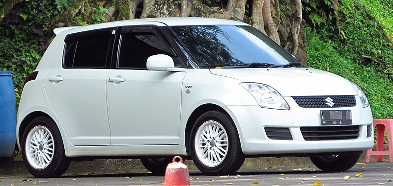 Archivo:2011 Suzuki Swift.JPG