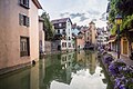 Houses along the Thiou river