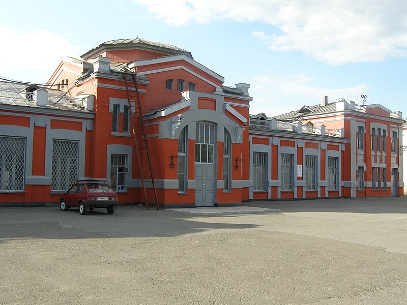 Файл:Barnaul railway station 2.jpg