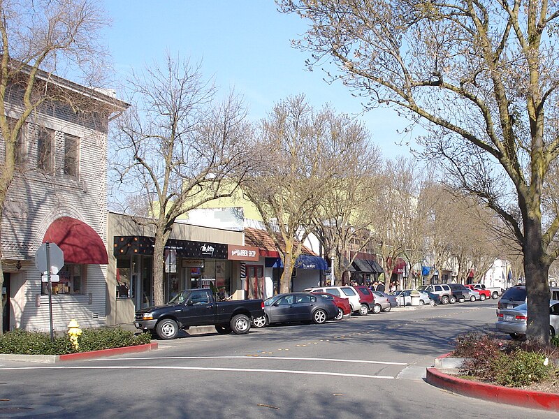 File:Downtown Davis1 2008 (cropped).JPG