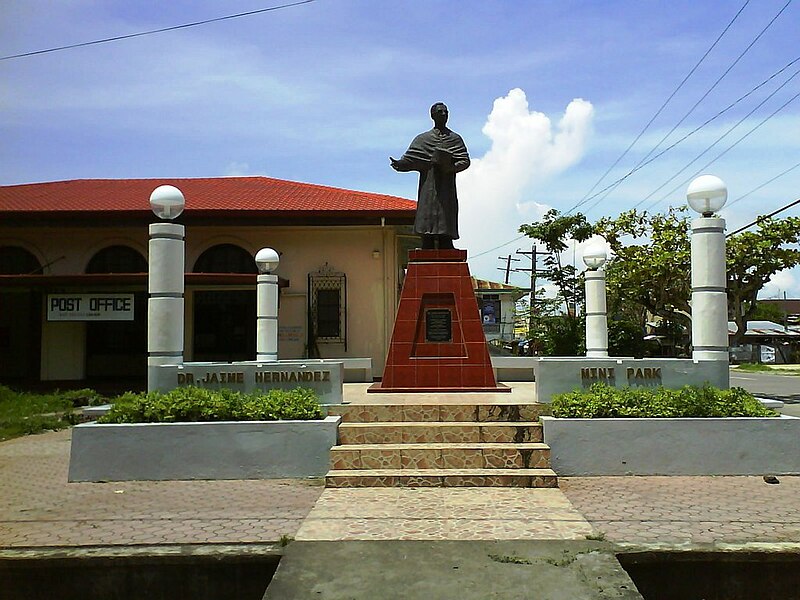 File:JHernandez Park Libmanan.jpg