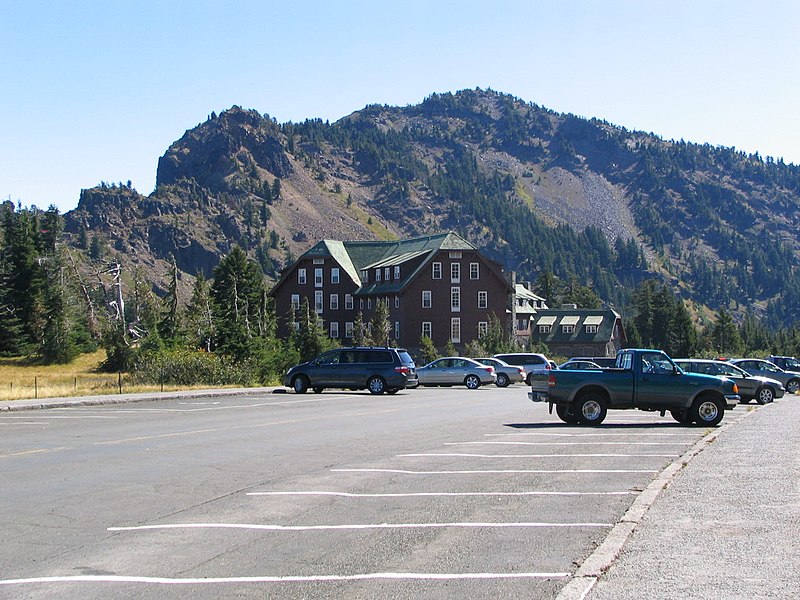 File:037 crater lake lodge.JPG