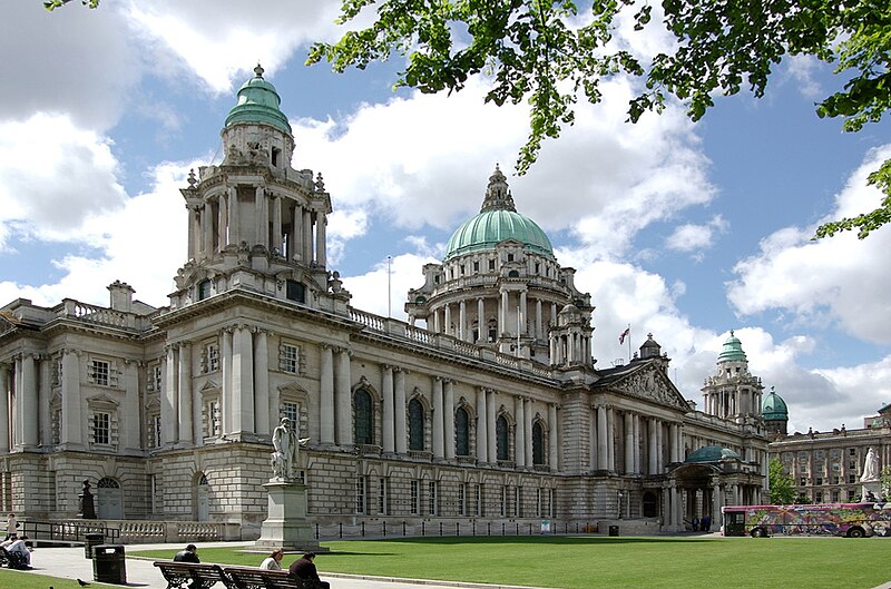 File:Belfast City Hall 2.jpg