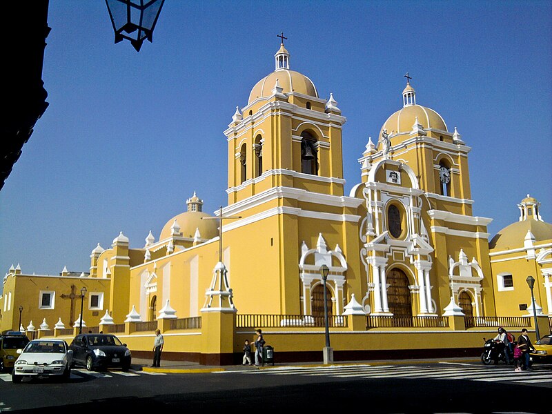 File:Catedral de Trujilllo.JPG