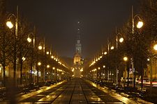 3rd Avenue during the night