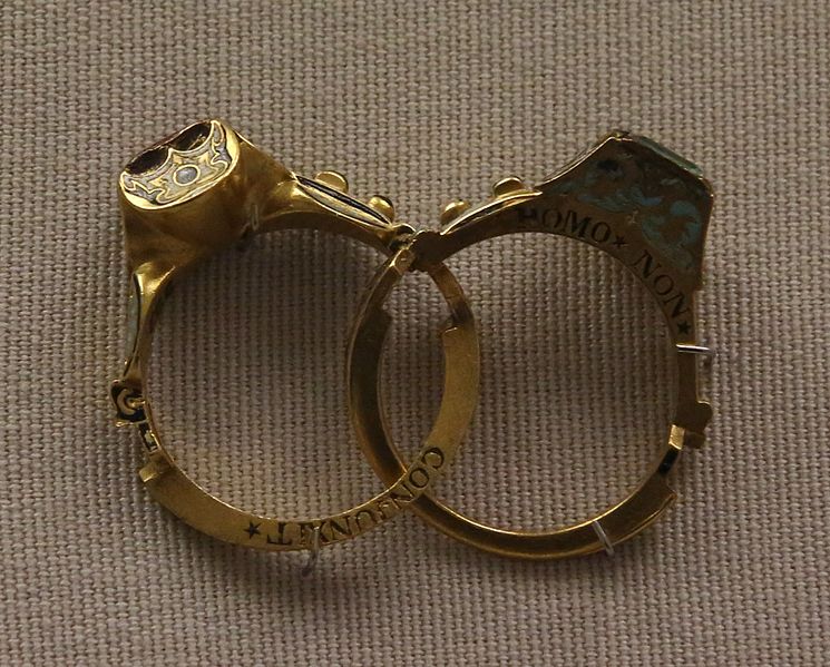 File:Gimmal ring british museum.JPG