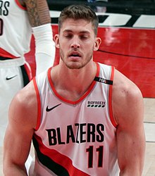 Meyers Leonard Blazers (cropped).jpg