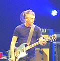 Mike McCready Guitarra solista, coro.