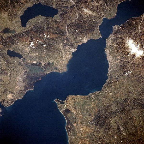 Файл:Patras gulf.jpg