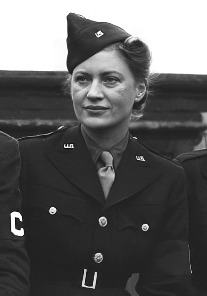 File:War correspondents-Lee-Miller.jpg