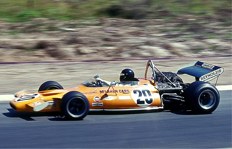 Archivo:1971 Peter Gethin, McLaren.jpg