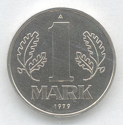 1 марка 1982 года