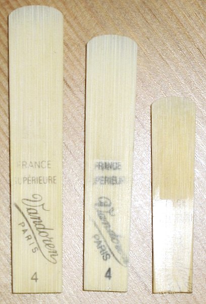 File:B-flat e-flat a-flat reeds.jpg