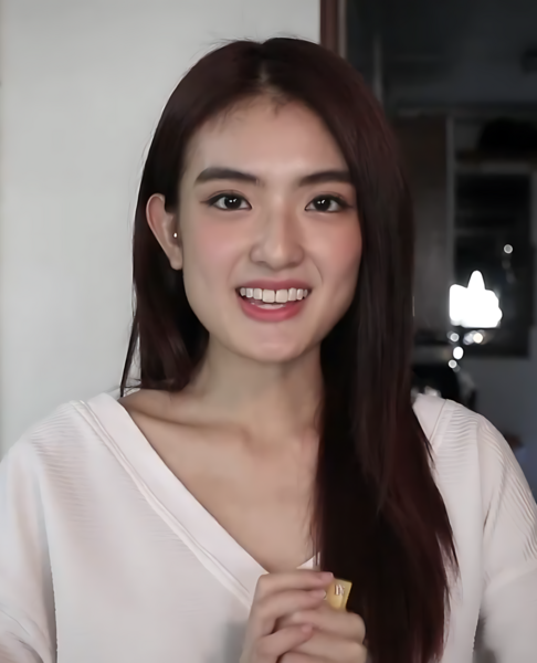 File:Hong Ling in 2017.png