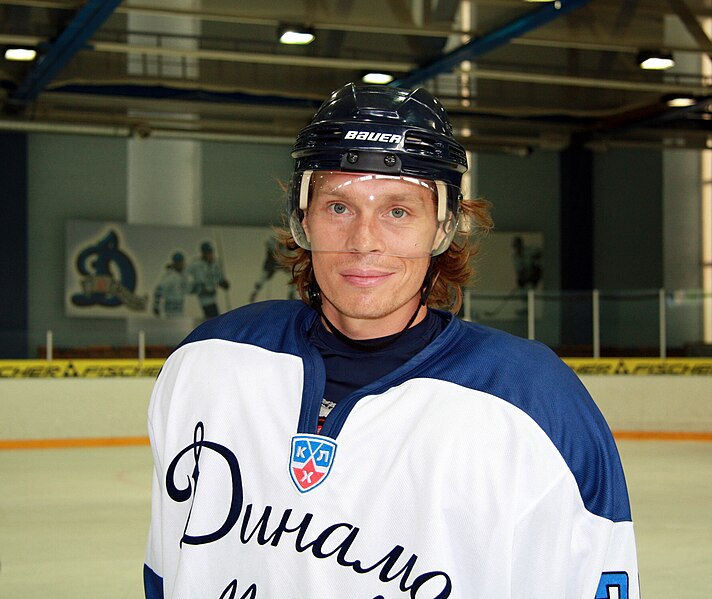 Файл:Maxim Afinogenov 2009.JPG