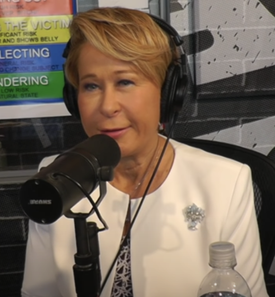 File:YeardleySmith2019.png