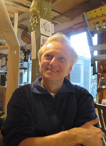 Файл:Piero Scaruffi (2016) (cropped).jpg